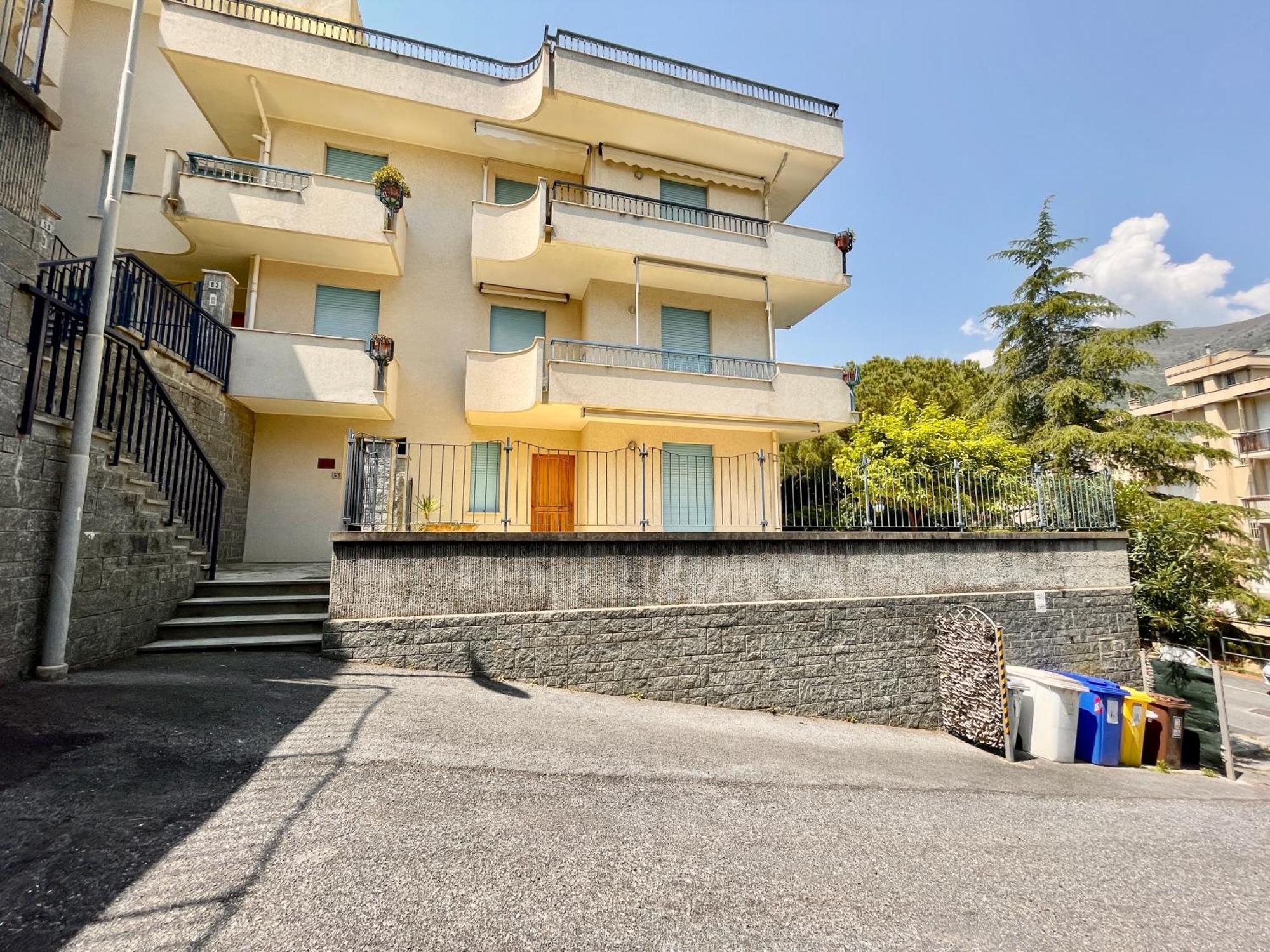 2 Locali A 600 Mt Dal Mare - Free Parking Ceriale Exterior foto